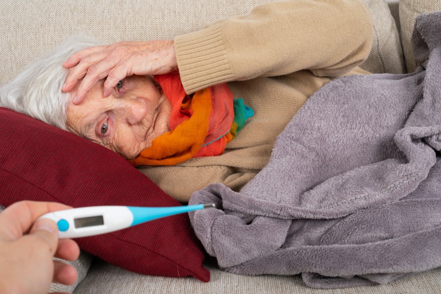 Больничный по уходу за пожилым человеком старше 80: как оформить Больничный по уходу за пожилым человеком старше 80: как оформить